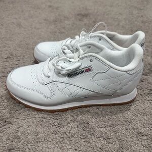 Brand New Reebok White Leather Kids Sneakers Size 3